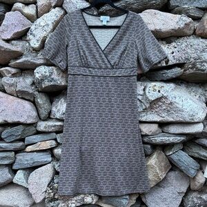 Ann Taylor LOFT Brown & Cream V-Neck Stretch Dress Size 6